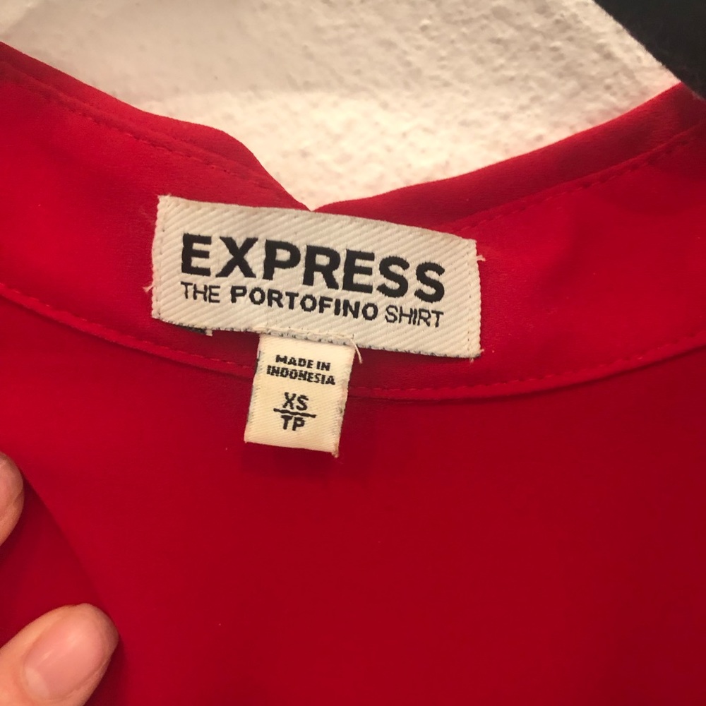 Express red button blouse - Picture 2 of 2